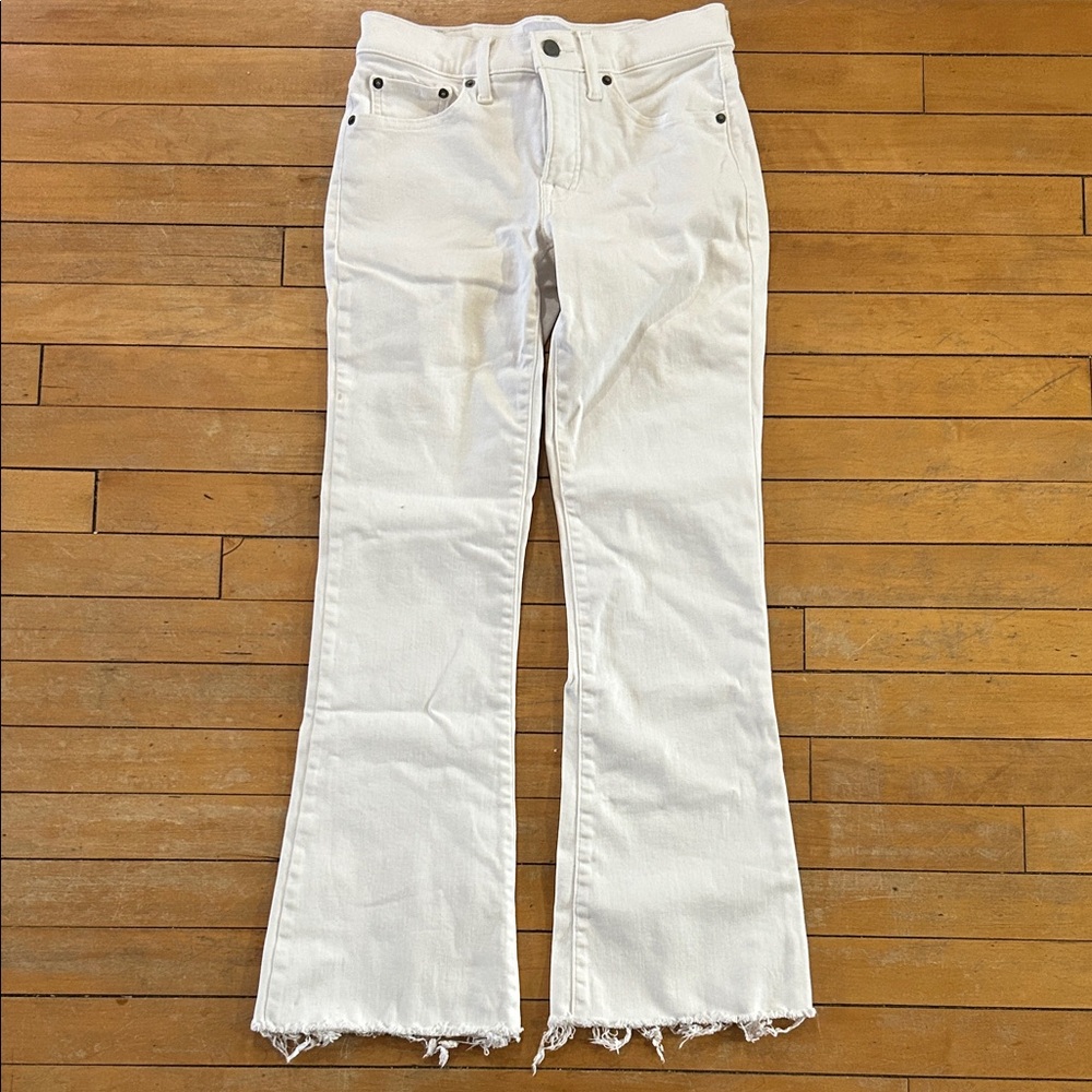 EUC Lucky Brand White mid rise Flare Jeans with Frayed Hem